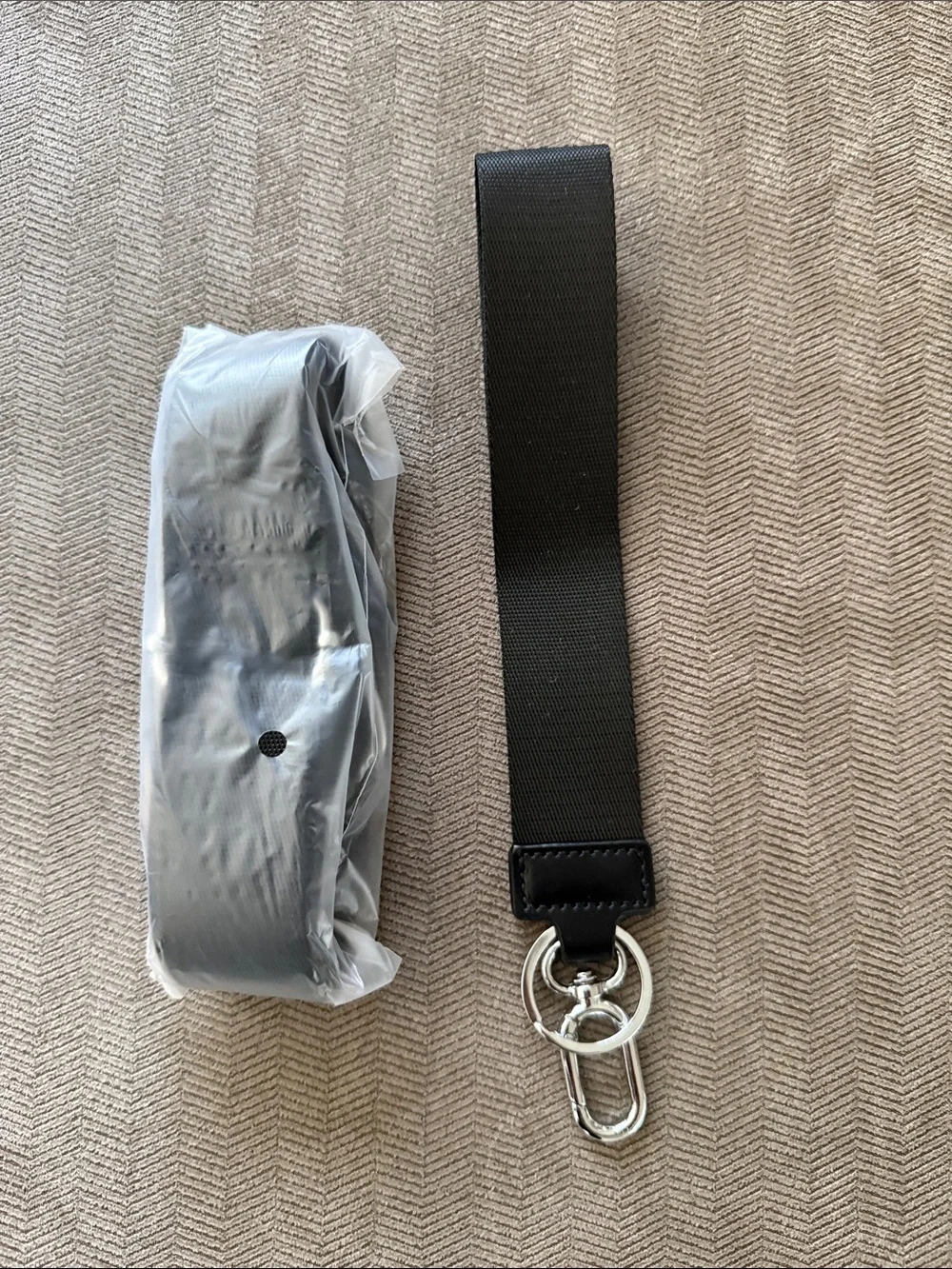 I&R Black Quilted Puffer Crossbody/Wristlet Bag with Glossy Finish - NWT!